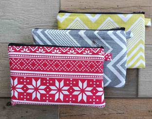 Feather Green Floral Pouch Pouch