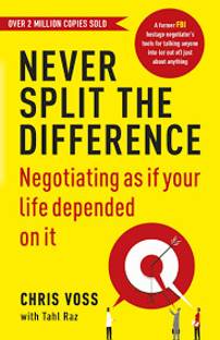 NEVER SPLIT THE DIFFERENCE Paperback
