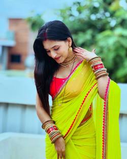 Aquiliq Embroidered Bollywood Georgette Saree