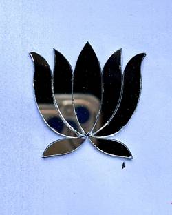 MIRROR GLASS WORLDWIDE Lotus shape cutout mirror for Fabric art & lippan art Size 1.5*2INCH 1piece