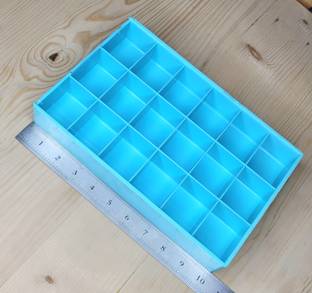 Luxuro Large Plastic Boxes With 18 Compartments Size 10.1/2x6.3/4x1.1/2 Storage Box