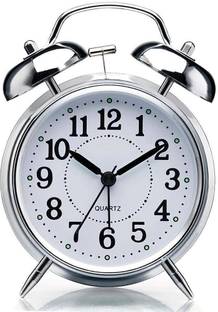 MOONMOONSHOPEE Analog Silver Clock