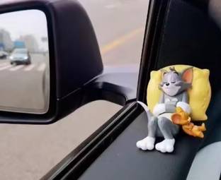 LAVITRA Tom & Jerry Cute Sleeping Car Interior Accessory-Cute Toy for car Dashboard डेकोरेटिव शोपीस  -  6 cm