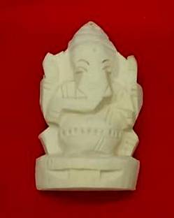 SJ TRADERS Safed Aak Ganesh || Handcrafted Natural Swetharka Root Shwetark Ganesh Idol Decorative Showpiece  -  4 cm