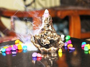 Flipkart SmartBuy Dragon Smoke Incense Burner - Backflow Home Decor - 10 Incense Cones Included डेकोरेटिव शोपीस  -  11 cm