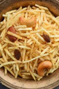 90's MILL Fast Friendly Aloo Lachha Mungfali Mix Farali / Falhari Namkeen Snack