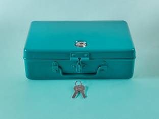 JAYCO Storage Box with Lock - Medium Size - 10" Green Storage Box