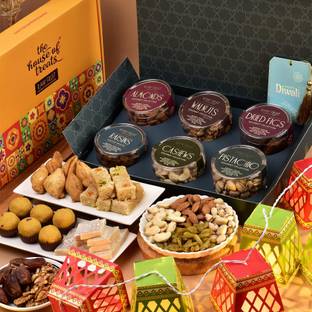 HyperFoods Diwali Gift: Sweets with Dry Fruits Box