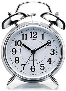 KUHUFASHIONS Analog Silver Clock