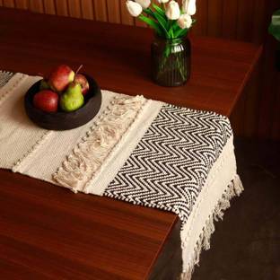 North Field Black, White 137 cm Reversible Table Runner