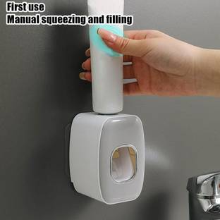 Da Novira Professional Plastic Automatic Toothpaste Squeezer Plastic Toothbrush Holder