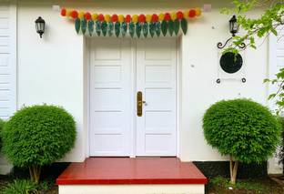 House of Kushalini Artificial Marigold & Mango Leaf Toran for Home Entrance Thoranam Toran
