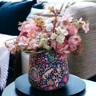 gravity Iron Vase