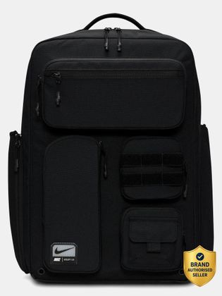 backpacks nike elite Varsity Backpack current-girls-downtown-darling BLK/SILVER:ONESIZE or moving through busy JMU Camo Drawstring Backpack