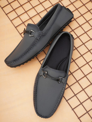 loafer shoes flipkart low price