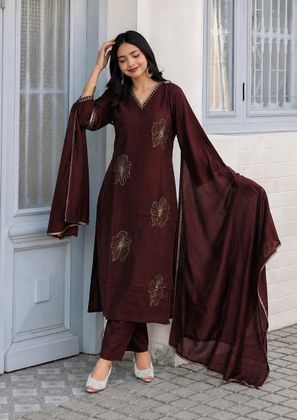 bajirao mastani ladies dress Beech Mein Tera Junoon 20042026salepromo