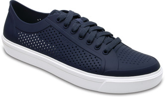 croc type shoes
