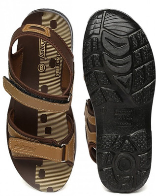 paragon belt chappal