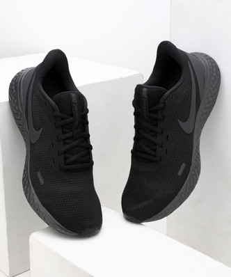 cheap black nikes womens