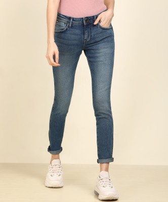 levi signature curvy jeans