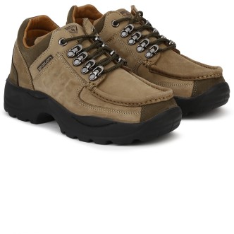 woodland shoes price flipkart