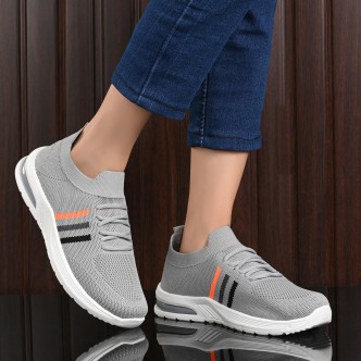 sports shoes for girl flipkart