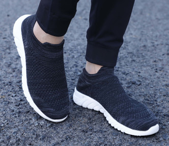 slip on sneakers for men
