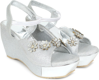 chandi ki chappal price