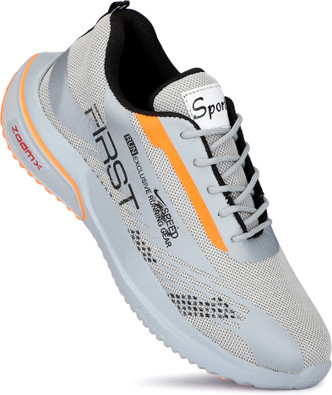 sports shoes under 500 rupees