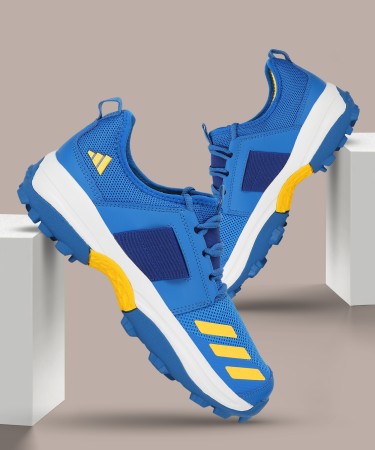 Adidas cricket hotsell shoes flipkart