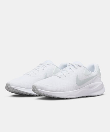 Full best sale white nikes