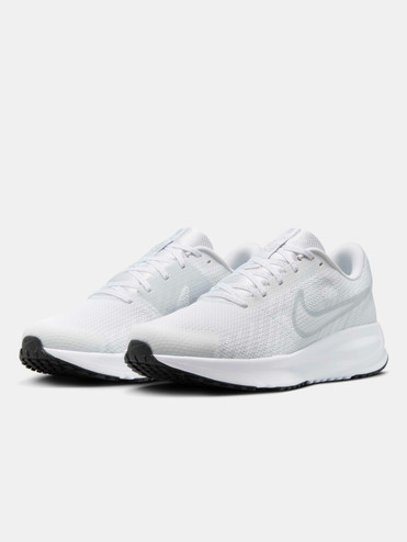 nike white shoes flipkart