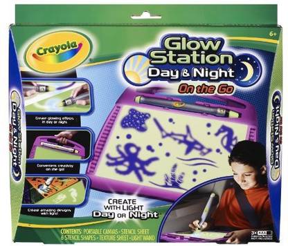 CRAYOLA Glow Station On the Go Day & Night