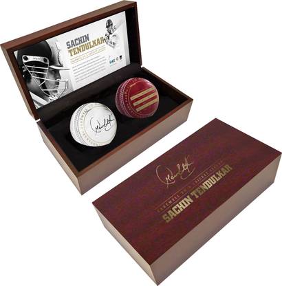 Collectabillia Sachin Tendulkar Personally Signed Balls
