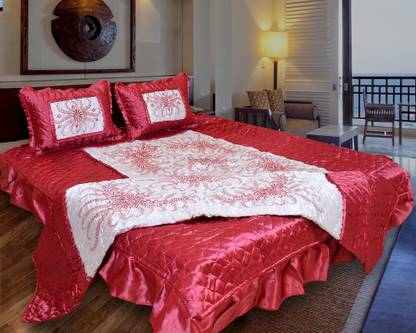 Ooltah Chashma Satin King Sized Bedding Set