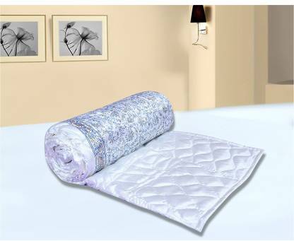 Chelsi Self Design Double Quilt for  Heavy Winter
