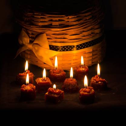 एक्राफ्टिंडिया Set of 9 Chocolate Candles Gift Box मोमबत्ती