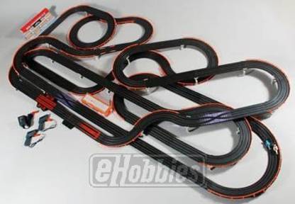 AFX Giant Raceway Race Set w/Tri-power Pack