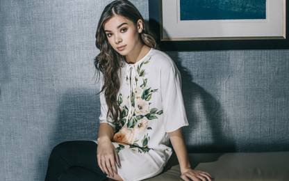 Hailee Steinfeld 2016 5K celebrities ON FINE ART PAPER ON 24X36 LARGE POSTER Photographic Paper