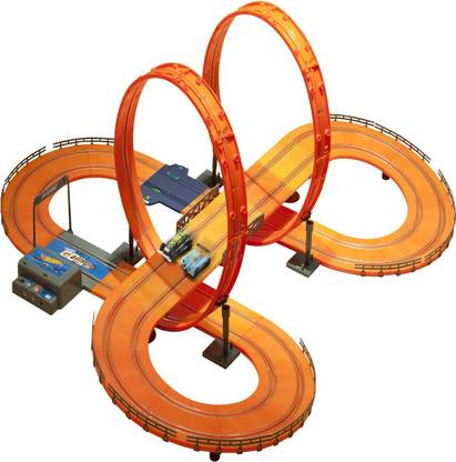 HOT WHEELS Track Set - 683 cm (with adaptor)
