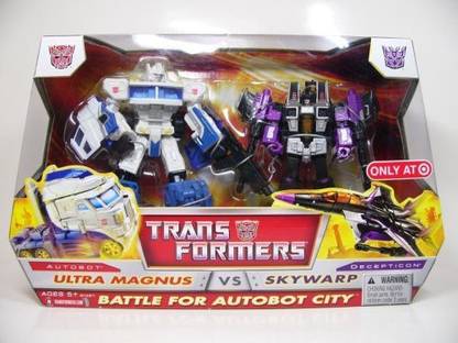 TRANSFORMERS Classic Voyager Battle For Autobot City Ultra Magnus Vs Skywarp