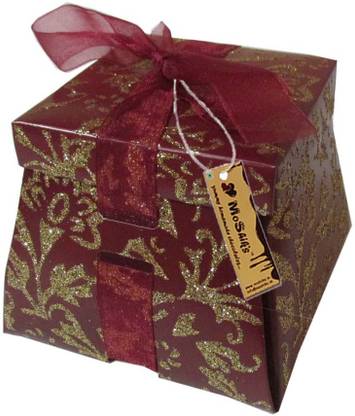 Moshiks MEHROON SHINY BOX 150 GM MILK ALMOND CHOCOLATE Bars