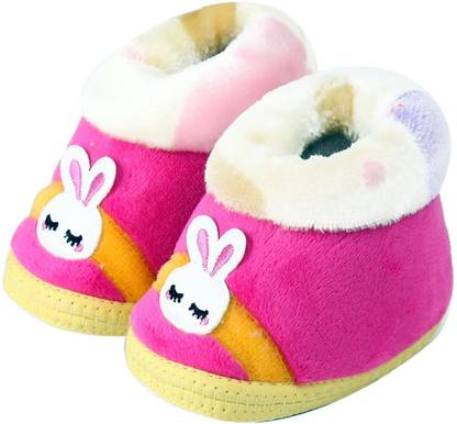 वल्स लाइफस्टाइल (0-12 M) Velvet Plain Socks बूटीज़