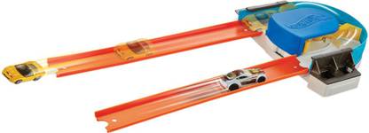HOT WHEELS Track Builder Custom Turn Kicker