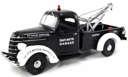Firstgear 1938 International D-2 Pickup Truck with Wrecker Boom, Black with White - 1/25 scale