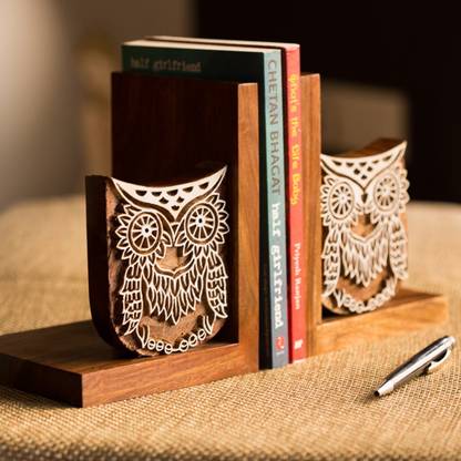 ExclusiveLane Owl Engraved Wood Book End