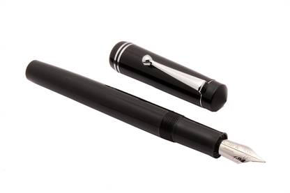 Ledos Glare Collection Diplomate Acrylic Black FLEX NIB & 3in1 Ink Fill Fountain Pen