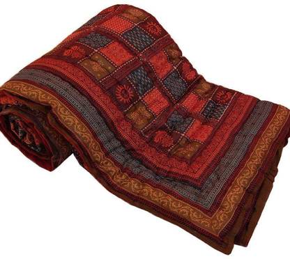 ROYAL HANDLOOM Checkered Double Quilt for  Heavy Winter