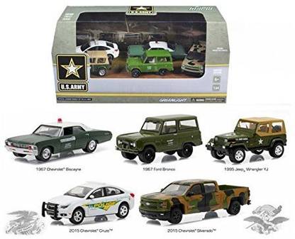 Greenlight Us Army Base 5 Cars Motor World Diorama Set 1/64 Diecast Model By