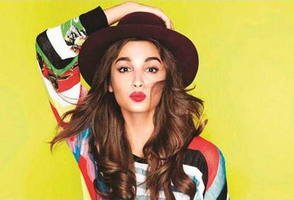 ALIA BATT WITH CAP Paper Print